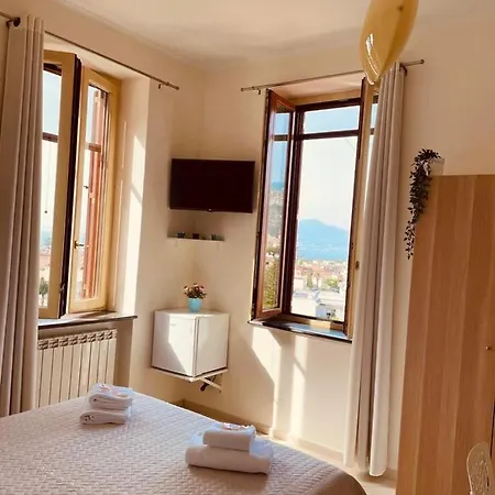Casa La Roccia Bed & Breakfast